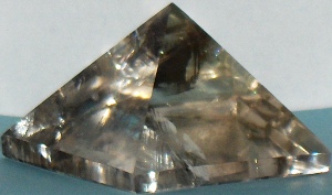 Cristal pyramide